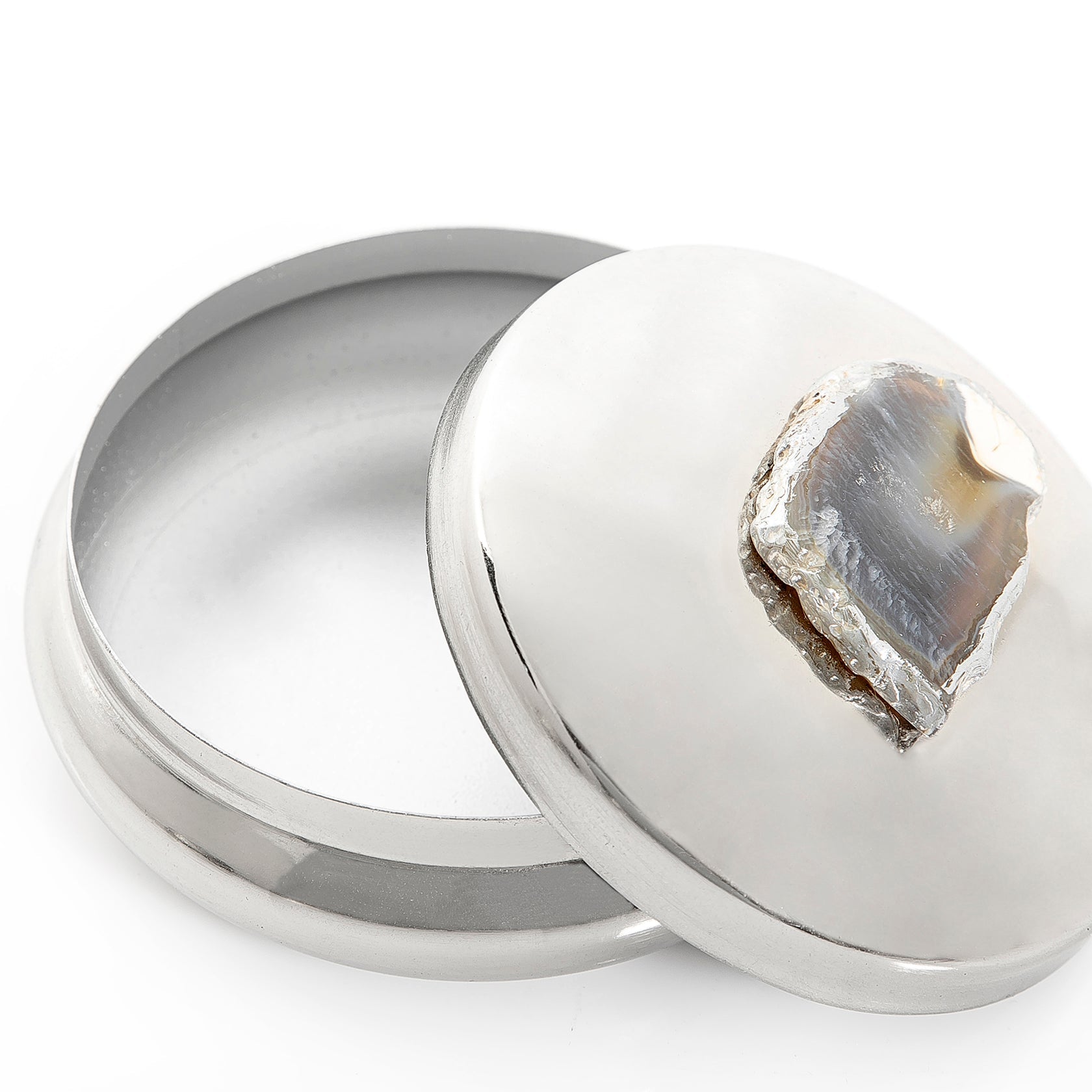 Metal bowl with cover