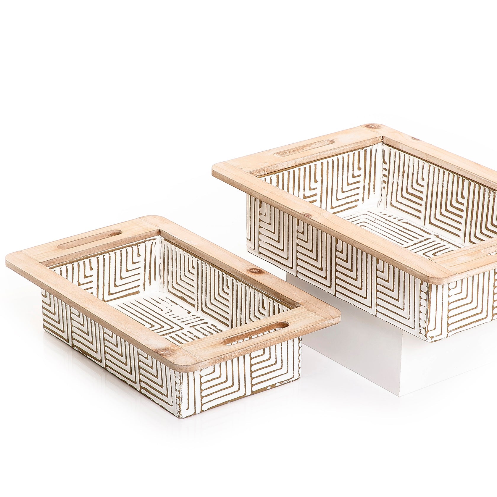 Set of 2 metal and wood trays