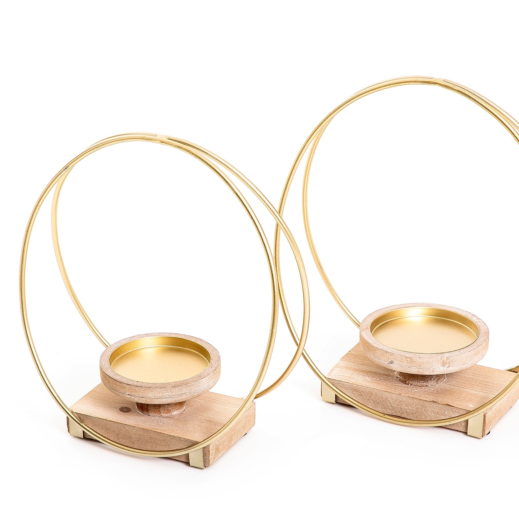 Set of 2 metal candle holder