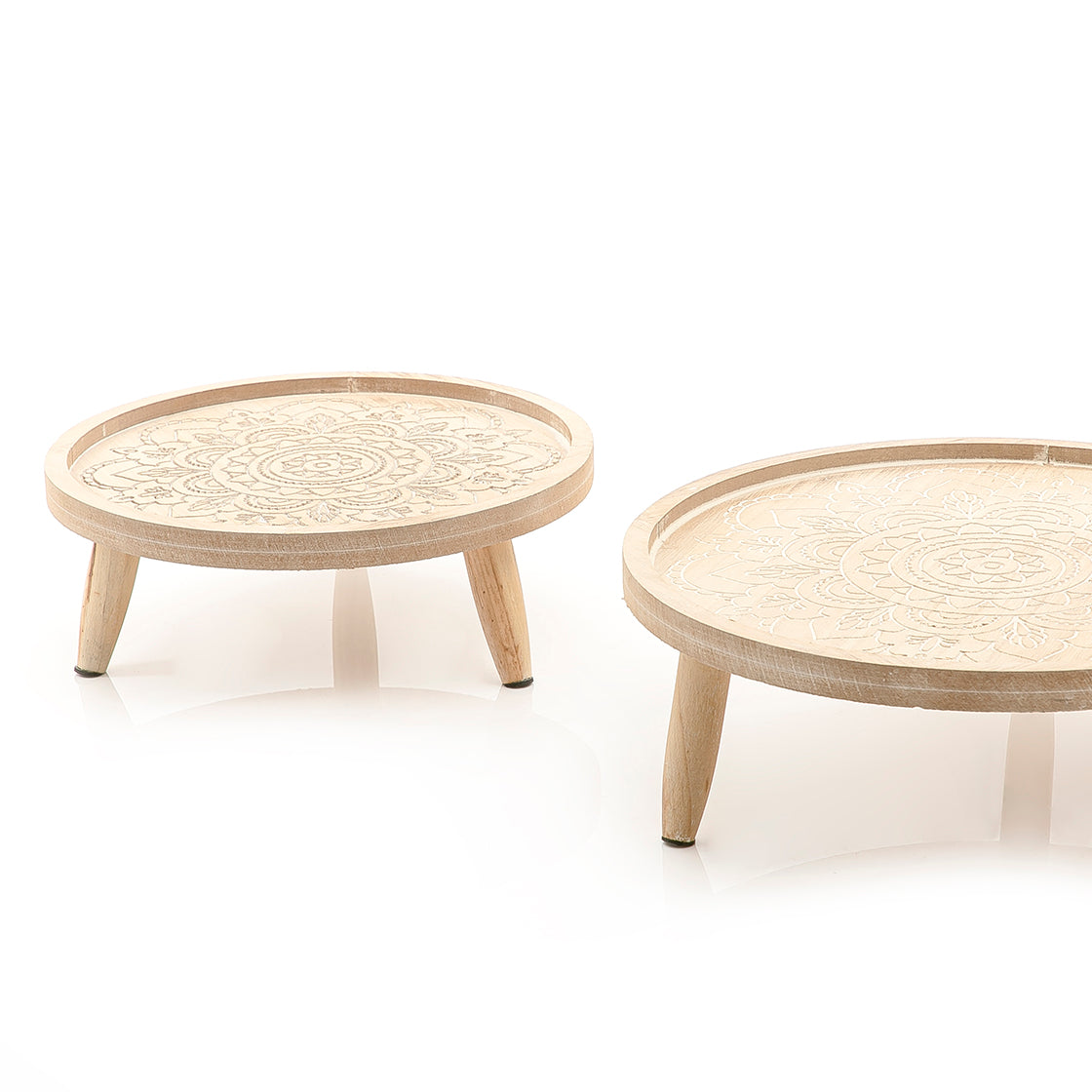 Set of 2 wooden stands