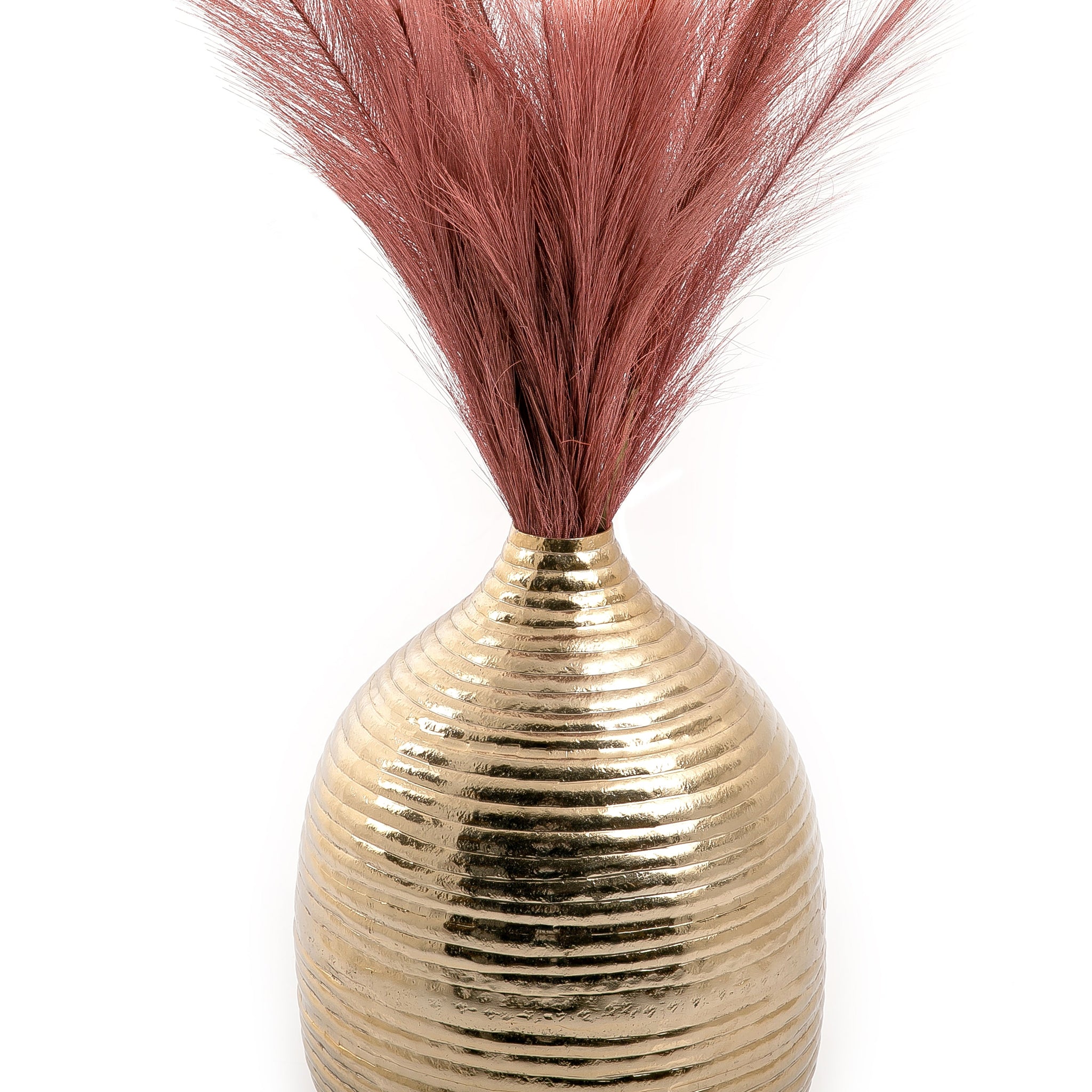 Reesh with metal vase