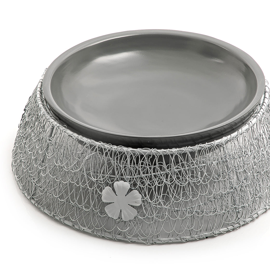 Metal stand with plate