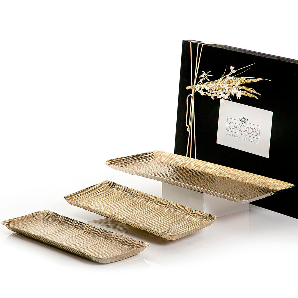 Set of 3 metal trays with gift box