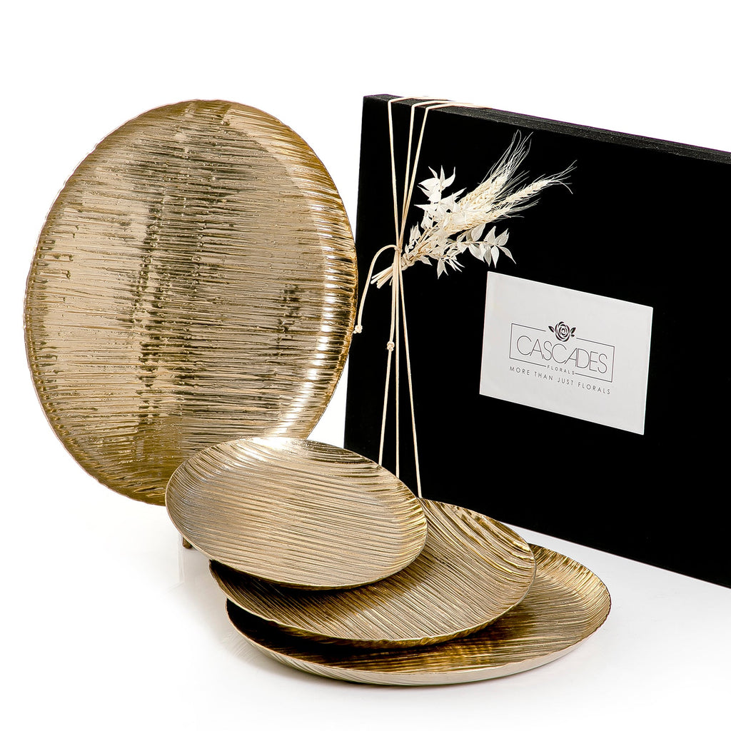 Set of 4 metal trays with gift box