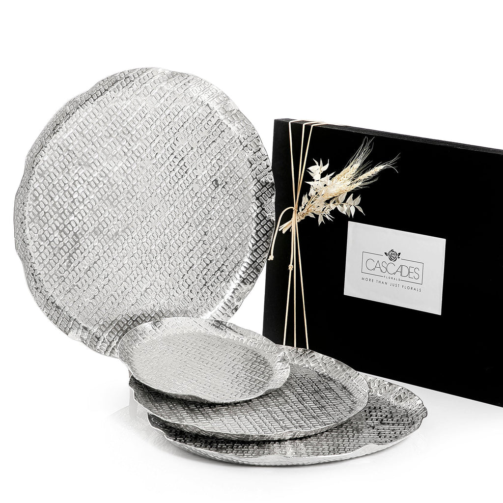 Set of 4 metal trays with gift box