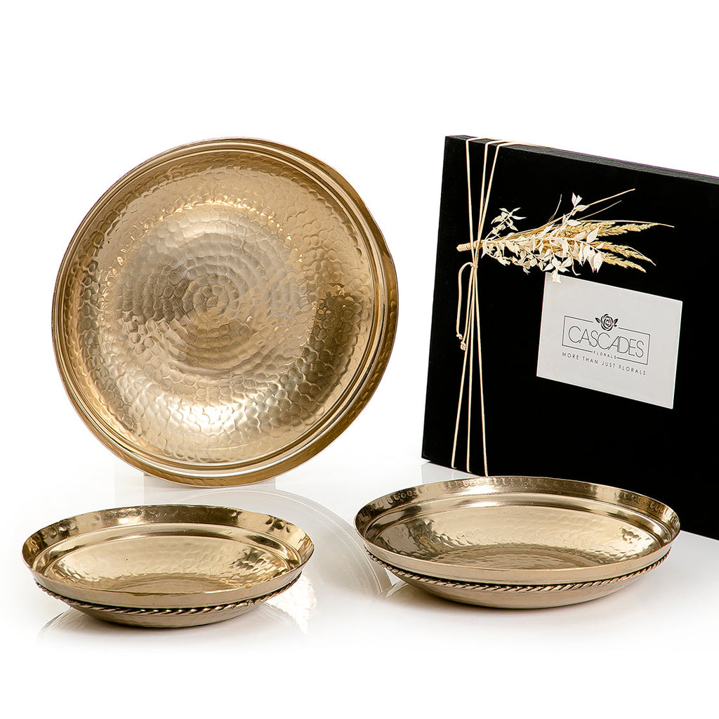 Set of 3 metal trays with gift box