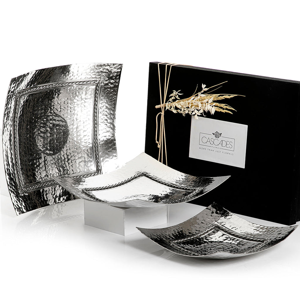 Set of 3 metal trays with gift box