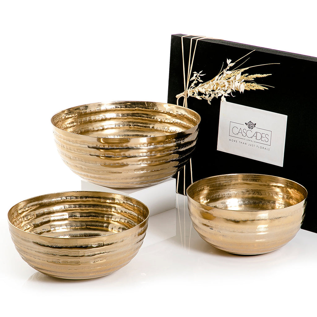 Set of 3 metal bowls with gift box