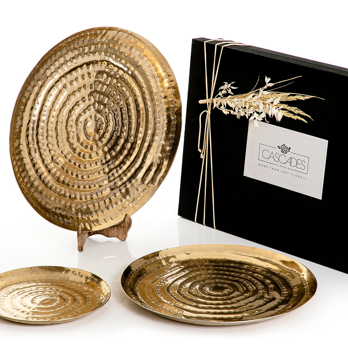Set of 3 metal trays with gift box