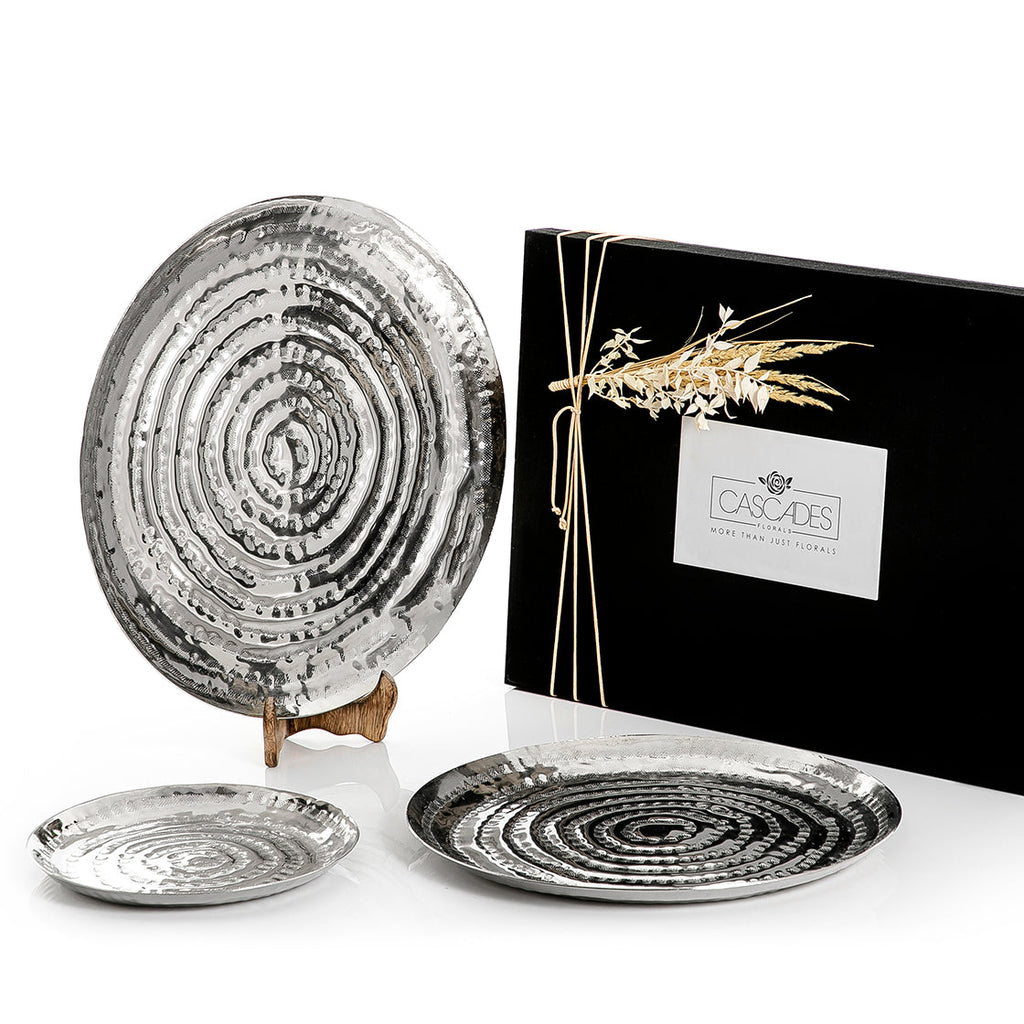 Set of 3 metal trays with gift box