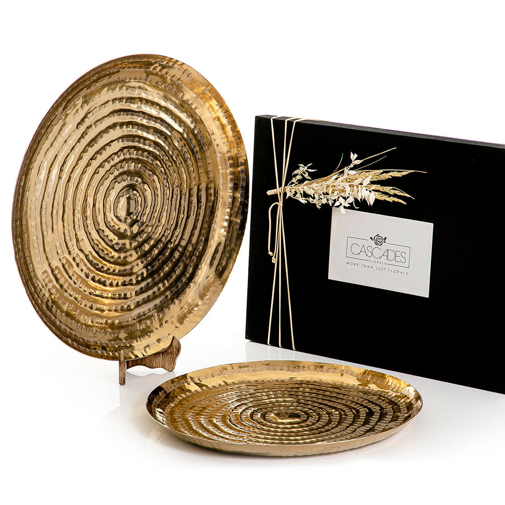 Set of 2 metal trays with gift box