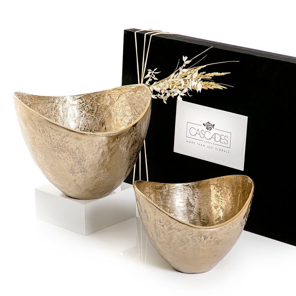 Set of 2 metal bowls with gift box