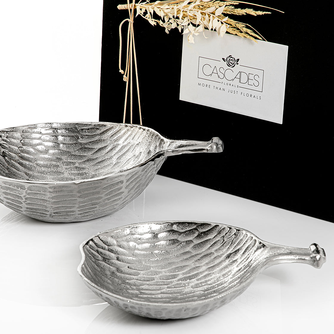 Set of 2 metal bowl with gift box