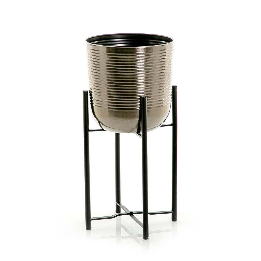 Metal planter with stand
