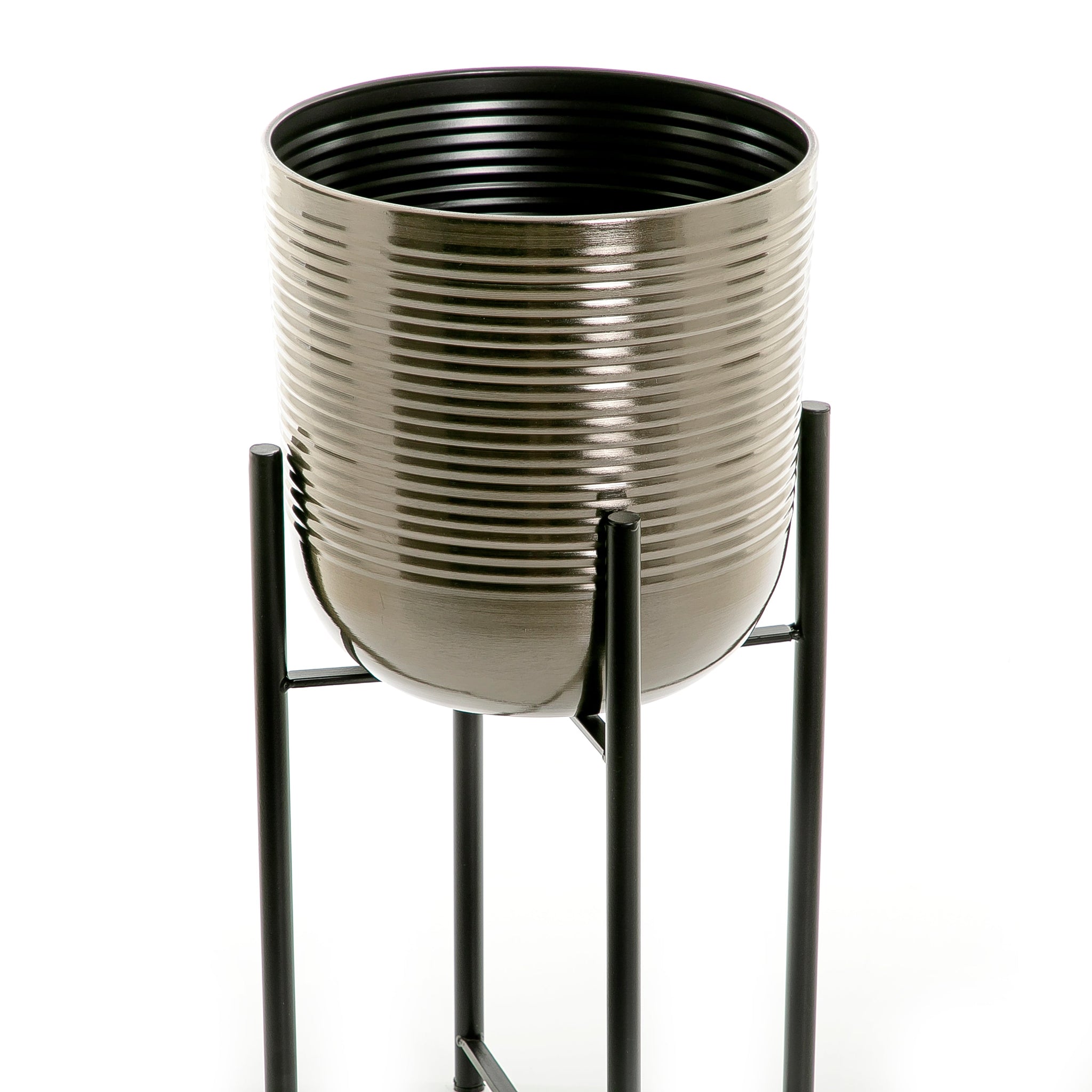 Metal planter with stand