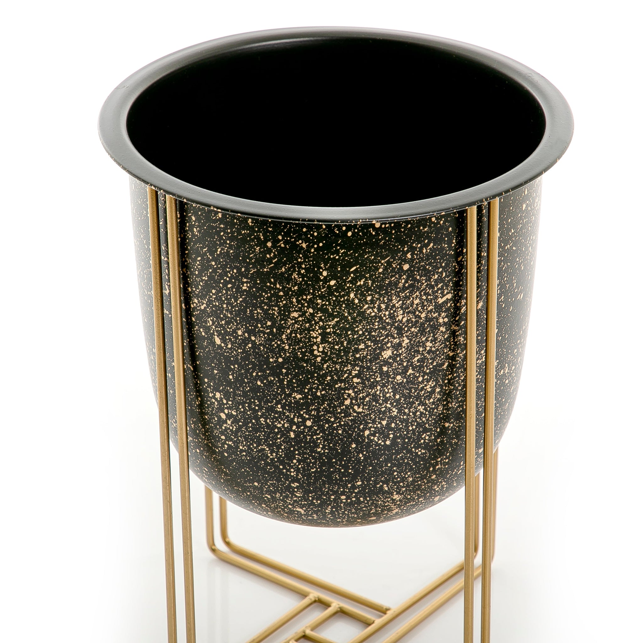 Metal planter with stand