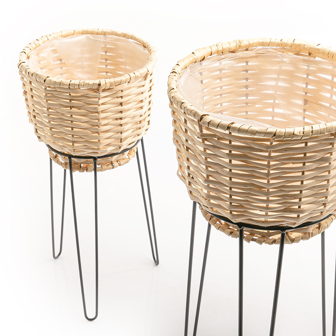 Set of 2 rattan planter with metal stand