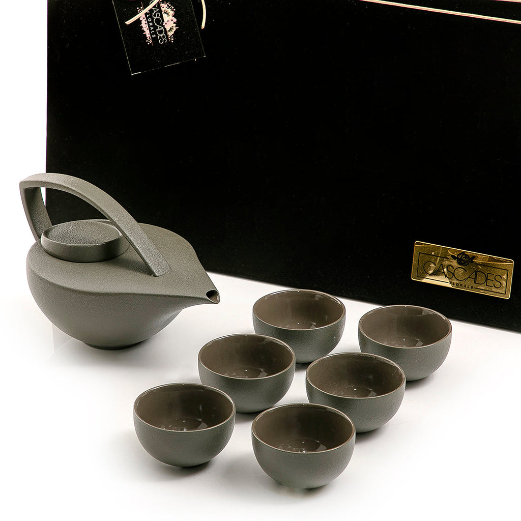 Set of ceramic tea pot with gift box