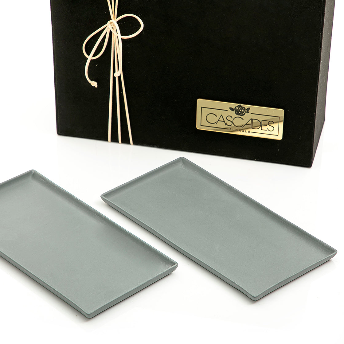 Set of 2 ceramic trays with gift box