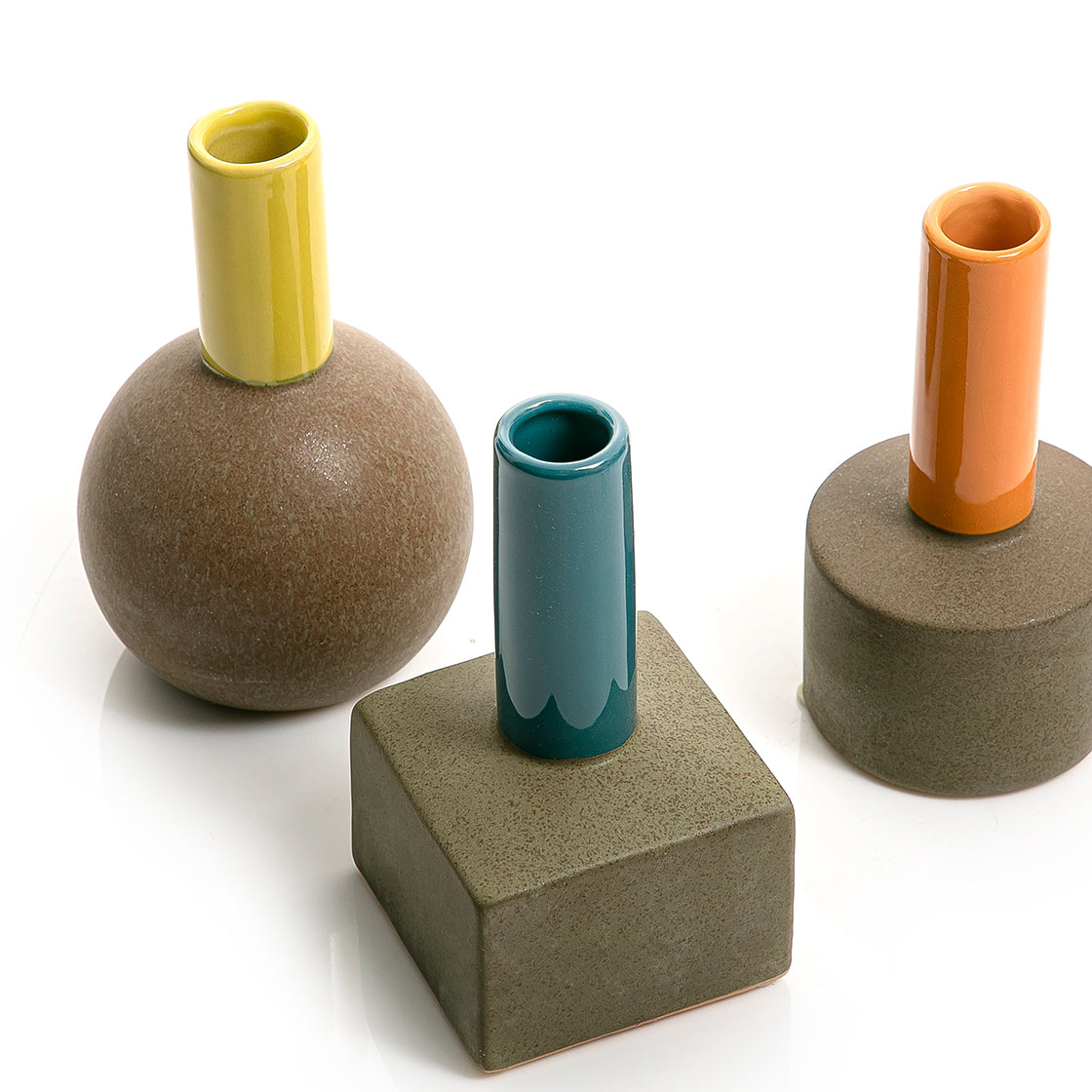 Set of 3 ceramic vases